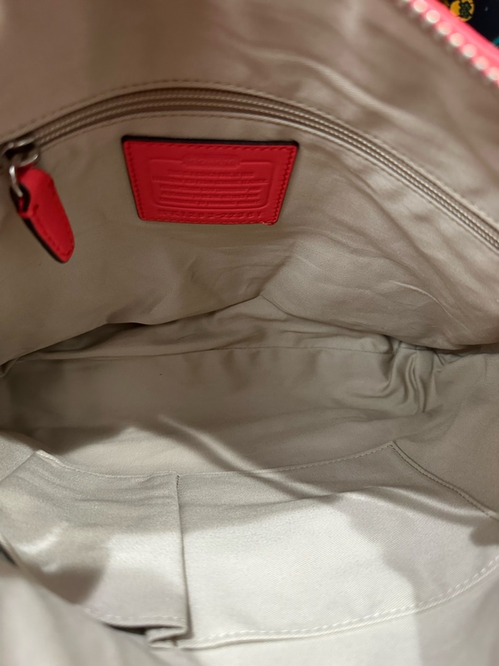 Coach Coral Red Leather Hobo Bag Turnlock Pocket Crossbody Strap Tassel 2012 - Picture 10 of 11